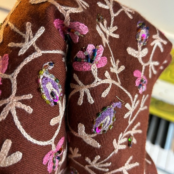 Chic Boho Floral Shawl in Rich Hues Beaded Embroidered - Picture 4 of 16